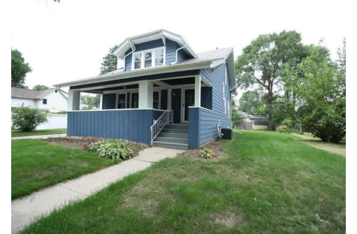 809 Blaine Ave, Janesville, WI 53545