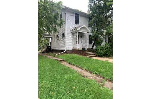 1118 Merrill St, Beloit, WI 53511-4122