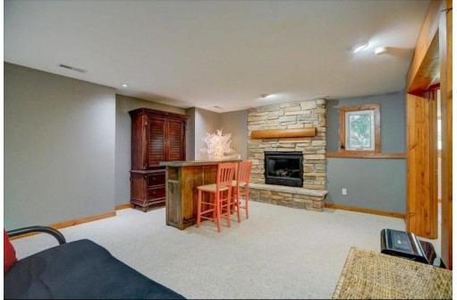 14 Byars Cir, Madison, WI 53719