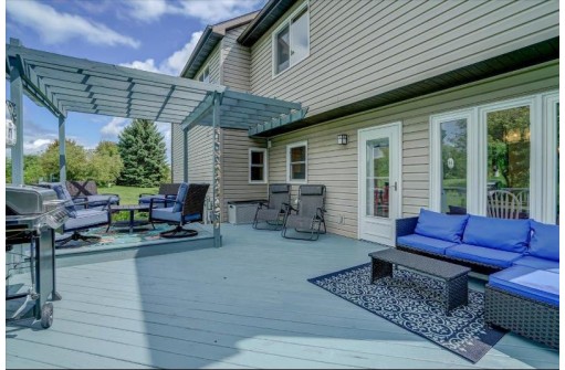 14 Byars Cir, Madison, WI 53719