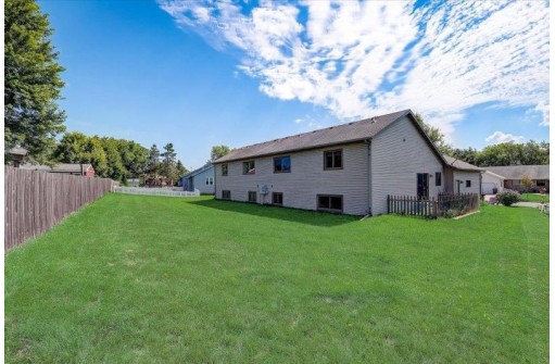 622 Constitution Ln, DeForest, WI 53532