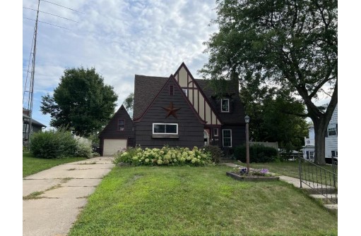 324 W Milwaukee St, Tomah, WI 54660