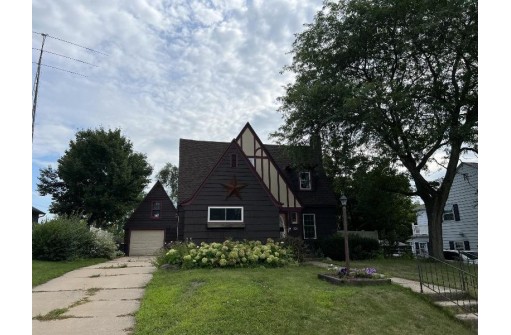 324 W Milwaukee St, Tomah, WI 54660