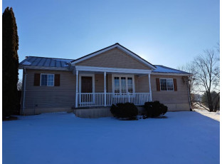 E3462 County Road S La Valle, WI 53941