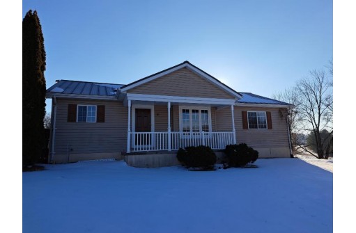 E3462 County Road S, La Valle, WI 53941