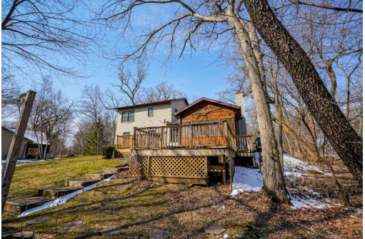 490 Game Ridge Tr, Oregon, WI 53575