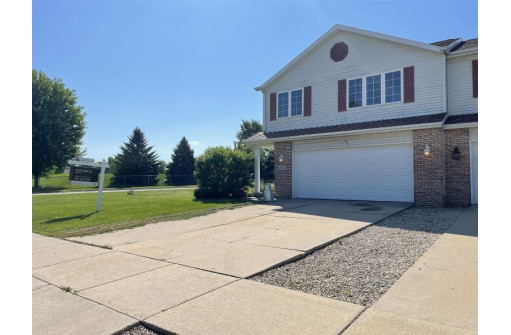 1115 St Albert The Great Dr, Sun Prairie, WI 53590