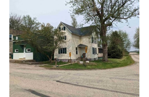 1124 Berlin Rd, Marshall, WI 53559