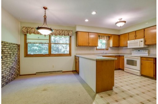 1685 Fritz Rd, Verona, WI 53593