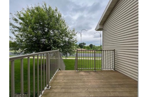 118 Elliott Ln, Oregon, WI 53575