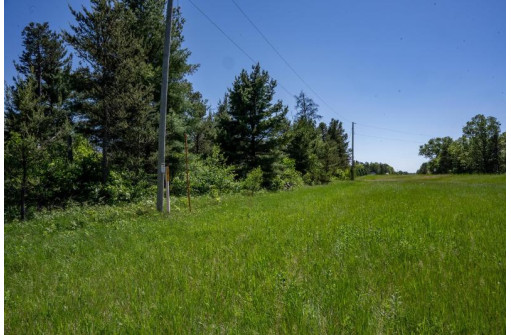 5 AC Hwy 21, Necedah, WI 54646