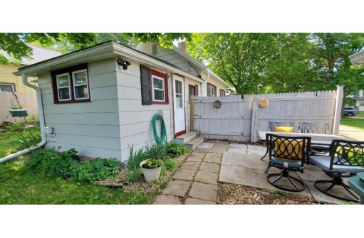 326 Blake St, Baraboo, WI 53913