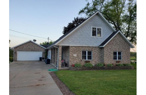 213 Morton St, Pardeeville, WI 53954