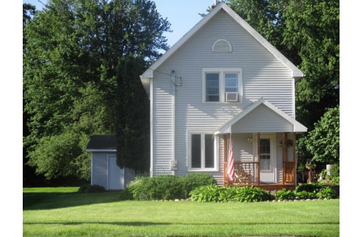 305 E North St, DeForest, WI 53532