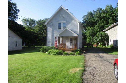 305 E North St, DeForest, WI 53532