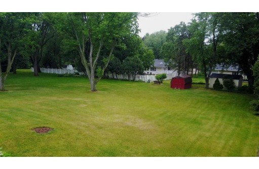 2386 Lathers Rd, Beloit, WI 53511