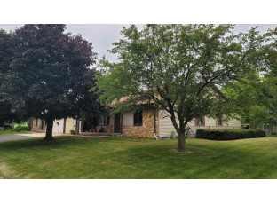 709 W Lincoln St Waupun, WI 53963