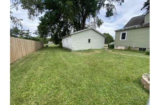 509 Grayside Ave, Mauston, WI 53948