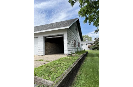 810 Hubbell St, Marshall, WI 53559