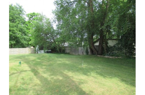 3213 E Dix Dr, Milton, WI 53563-9245