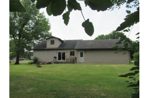 3213 E Dix Dr, Milton, WI 53563-9245