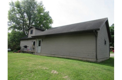 3213 E Dix Dr, Milton, WI 53563-9245