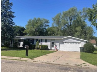 1215 S 14th St Prairie Du Chien, WI 53821