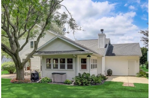 516 Dorn Dr, Waunakee, WI 53597