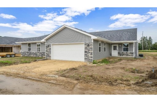 137 Bristle Way, Edgerton, WI 53534