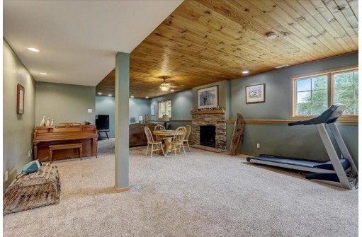 2974 Scotland Pky, Sun Prairie, WI 53590