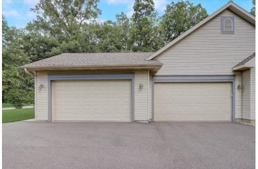 E12546 Inspiration Dr, Merrimac, WI 53561