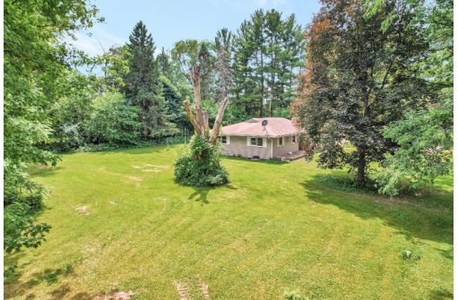 2987 Jahnke Rd, Cottage Grove, WI 53527