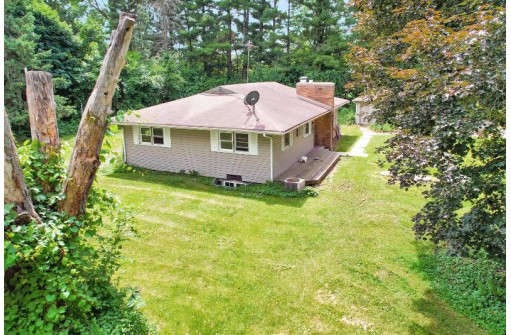 2987 Jahnke Rd, Cottage Grove, WI 53527