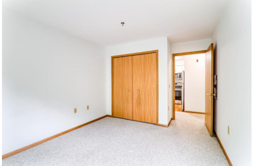 203 Kearney Way 206, Waunakee, WI 53597