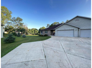 637 Evergreen Tr Portage, WI 53901