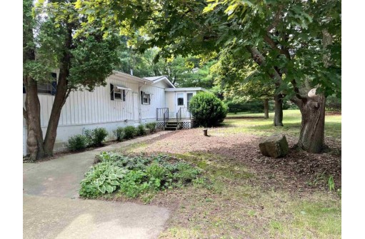 N6824 Old 26 Rd, Johnson Creek, WI 53038