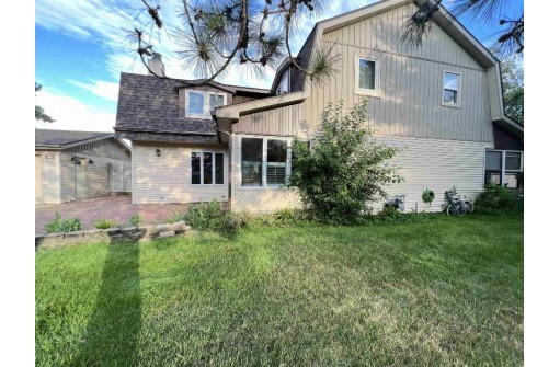 112 Saddle Ridge, Portage, WI 53901