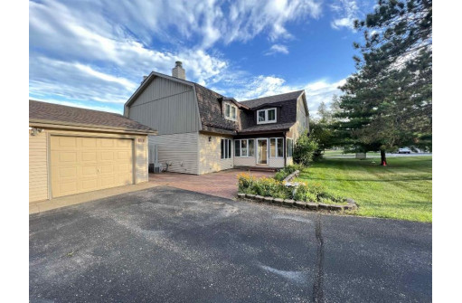 112 Saddle Ridge, Portage, WI 53901