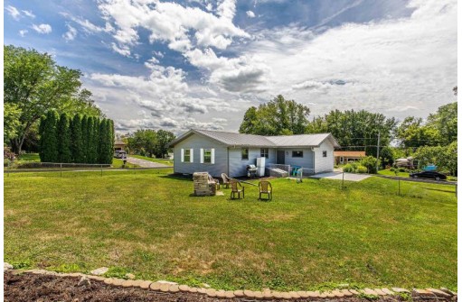 4206 Oak St, McFarland, WI 53558