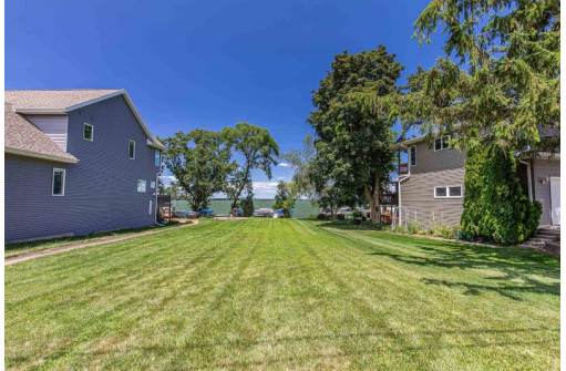 4206 Oak St, McFarland, WI 53558