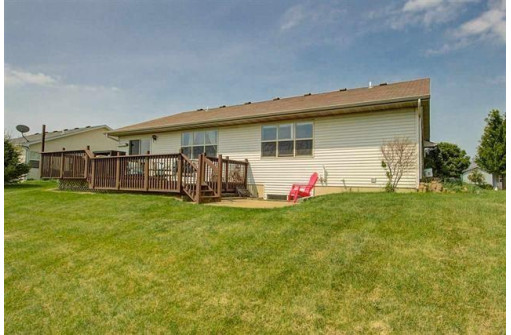 1437 Prairie Rose Dr, Sun Prairie, WI 53590