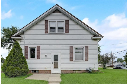 532 E State St, Mauston, WI 53948