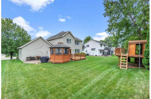 6108 Holscher Rd, McFarland, WI 53558