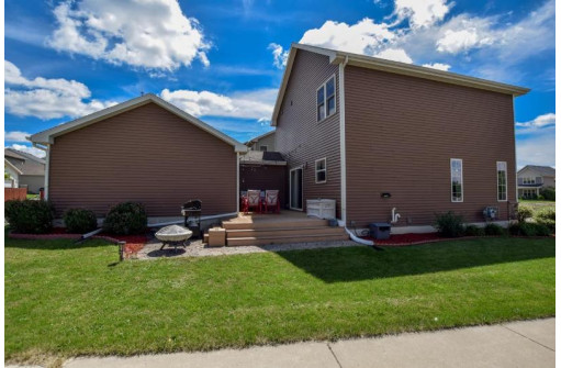 9342 Golden Hue Blvd, Verona, WI 53593