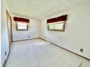 4 S Wright Rd, Janesville, WI 53546