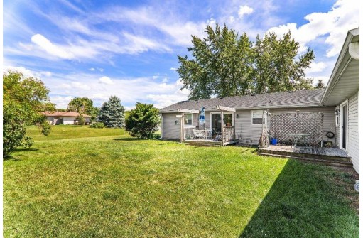 401 Kensington Square, Stoughton, WI 53589