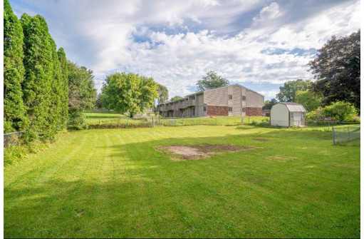 304 Sunset Dr, Lodi, WI 53555