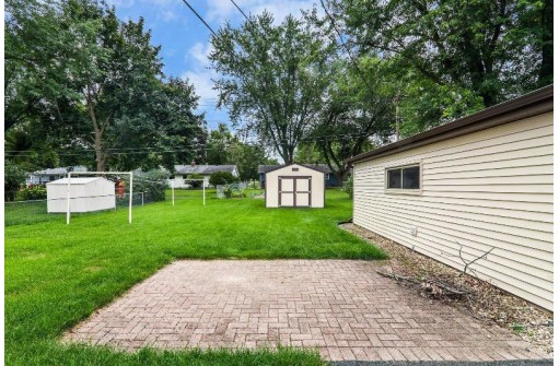 301 Acewood Blvd, Madison, WI 53714