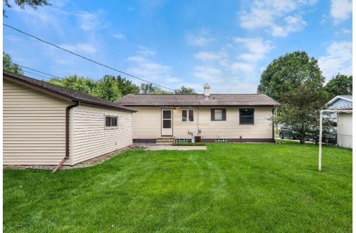 301 Acewood Blvd, Madison, WI 53714