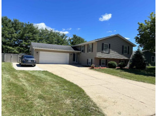 1532 Ontario Dr Janesville, WI 53545-1391